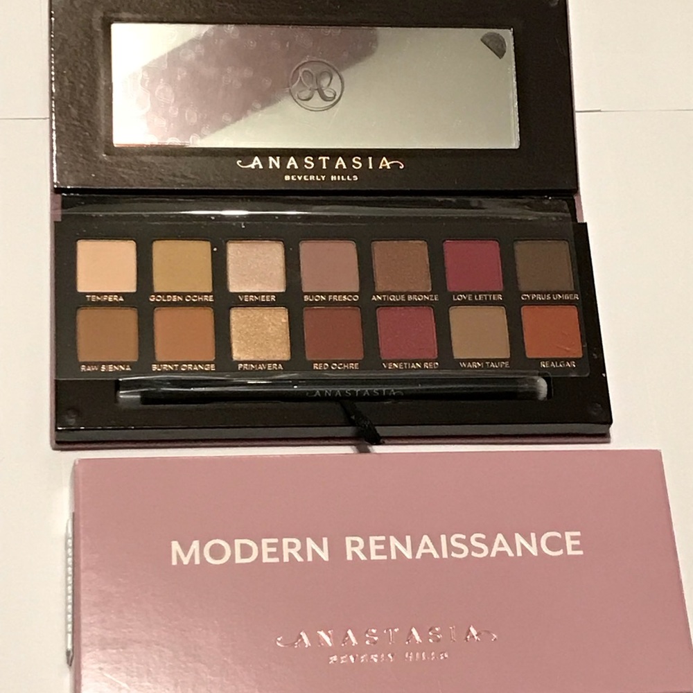 Anastasia Modern Renaissance eyeshadow palette